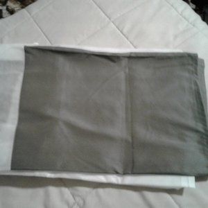 Queen size bed skirt